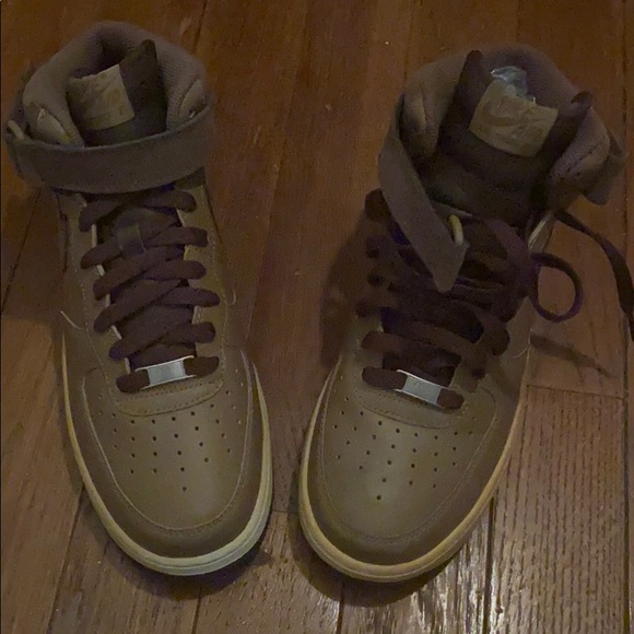 nike uptowns